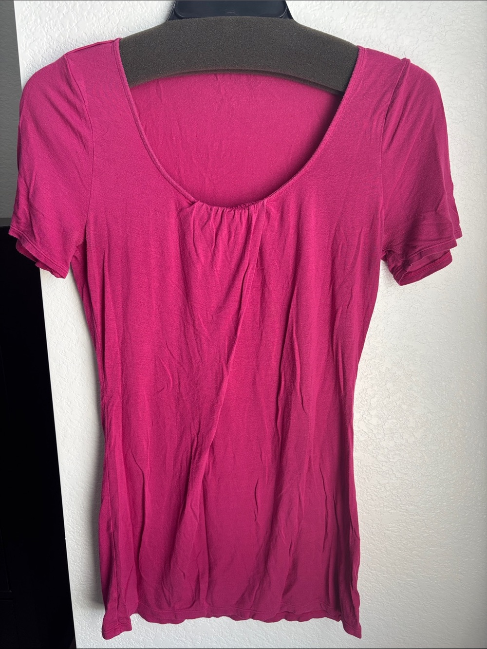 Elie Tahari Women's Scoop Neck Short Sleeve Top - Fuchsia
